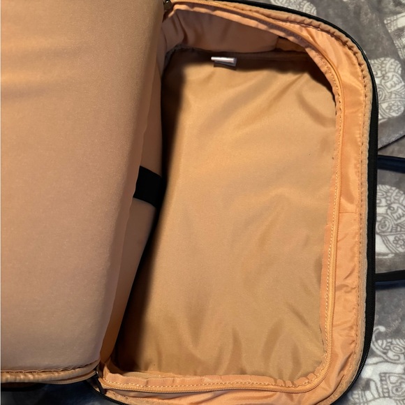 Nomad Lane Black Bento Bag V. 4 Travel Bag + Toiletry & Electronics Bags - Picture 10 of 14